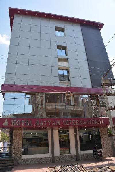 Hotel Satyam International Photo