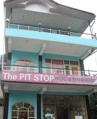 The Pit Stop Hotel Photo