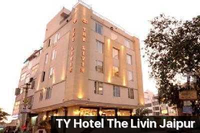 Hotel The Livin Photo