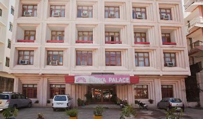 Surya Palace Hotel Photo