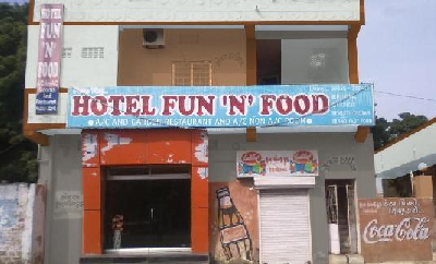 Hotel Fun N Food Photo