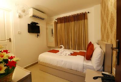 Hotel Swarna Residency Photo