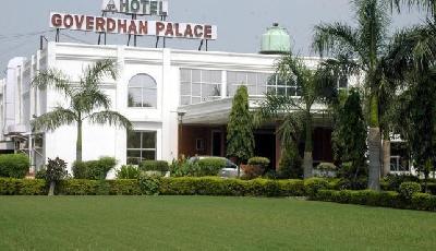 Hotel Goverdhan Palace Photo