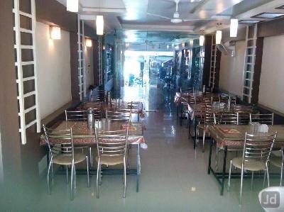 Hotel Kunal Palace and Restaurant Photo