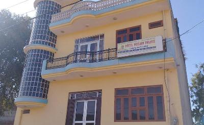 Neelam Guest House And Restaurant Photo