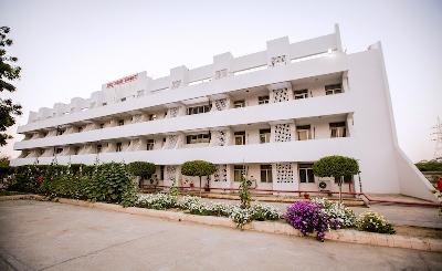 Meera Madhav Niliyam Resort Photo
