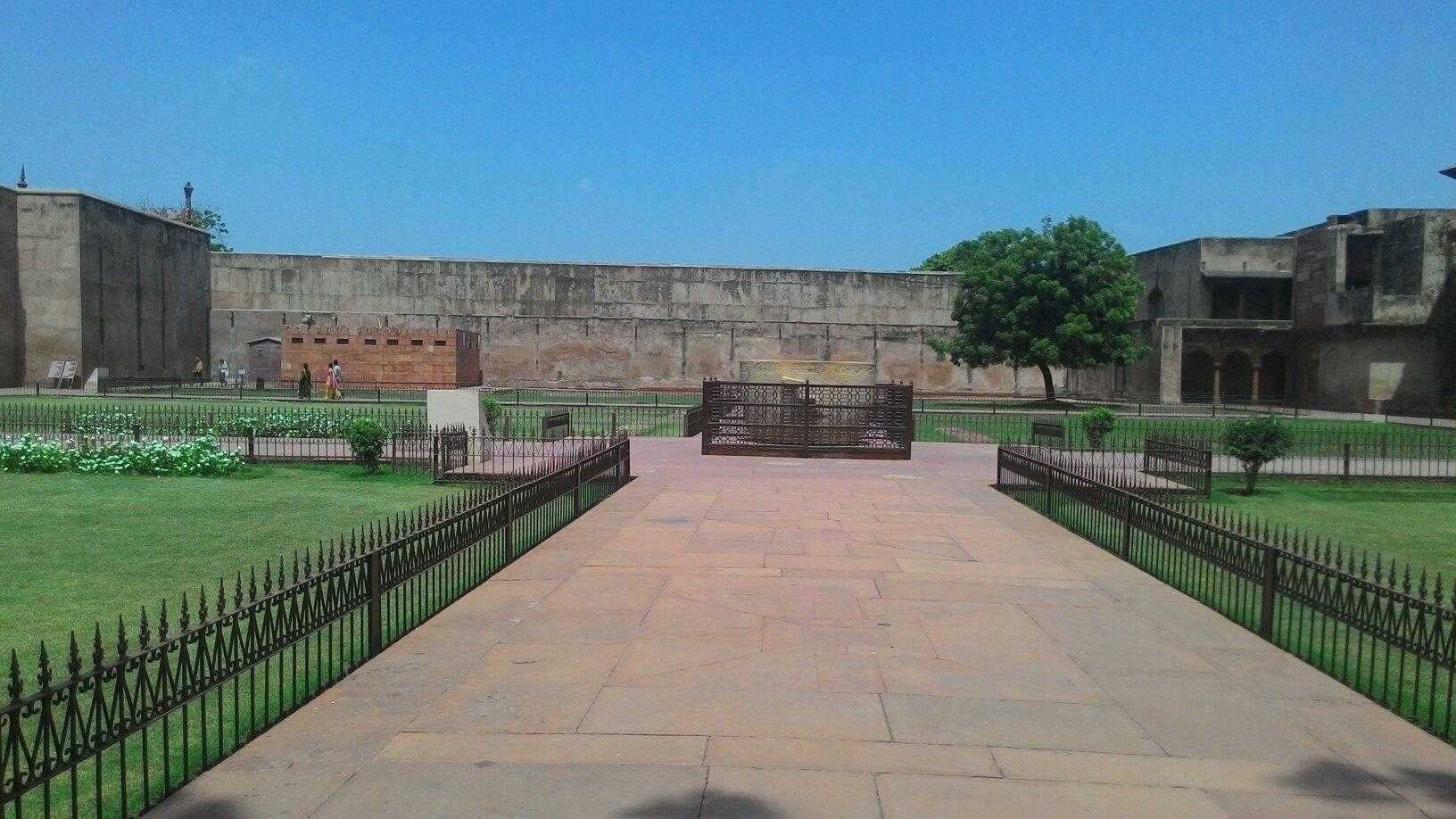 Agra Fort Photo 3
