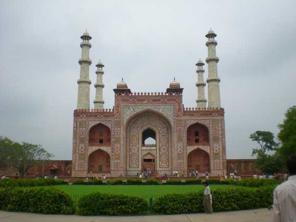 Akbars Tomb Photo 1