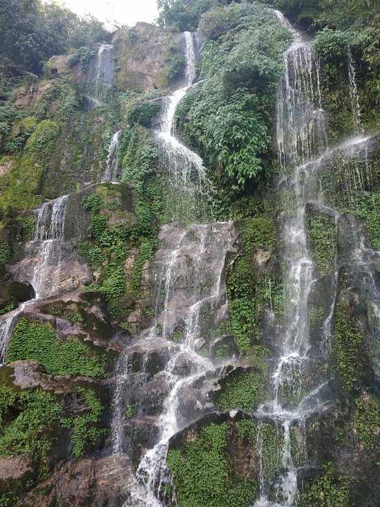 Bakthang Waterfalls Photo 2