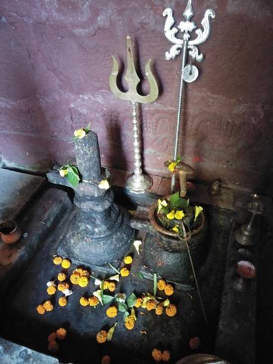 Umananda Temple Photo 2