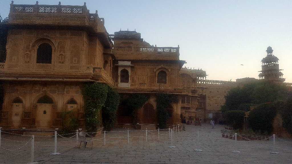 Mandir Palace Photo 3