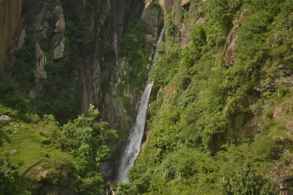 Jogini Waterfall Manali Photo 3
