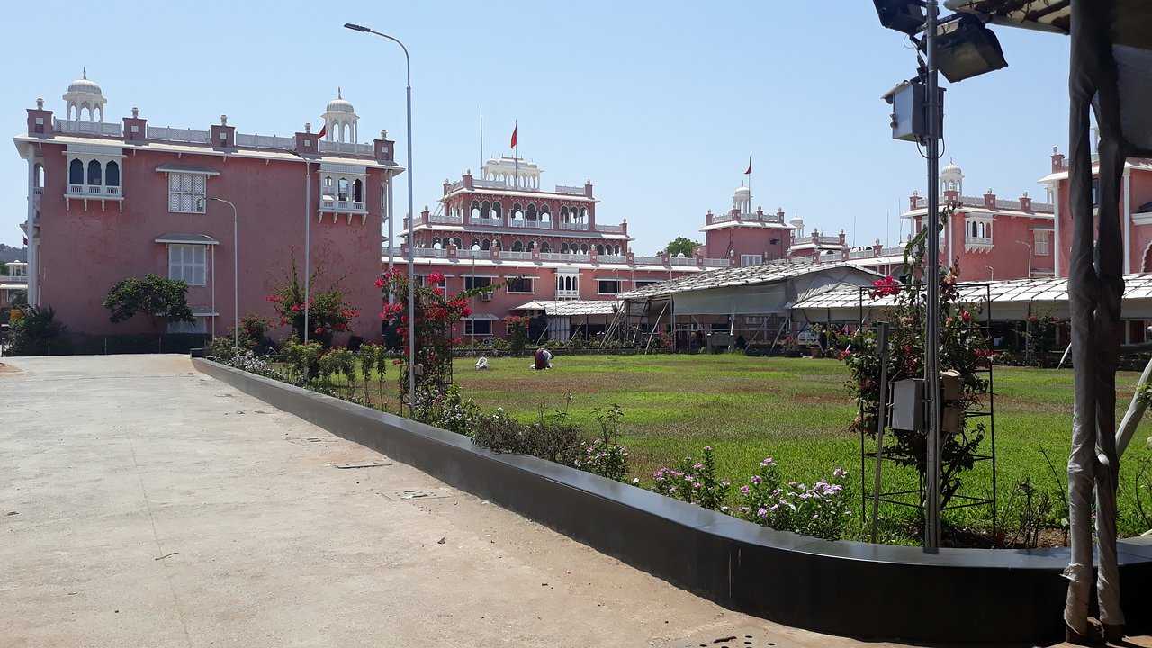 Narayani Dham Temple Photo 4