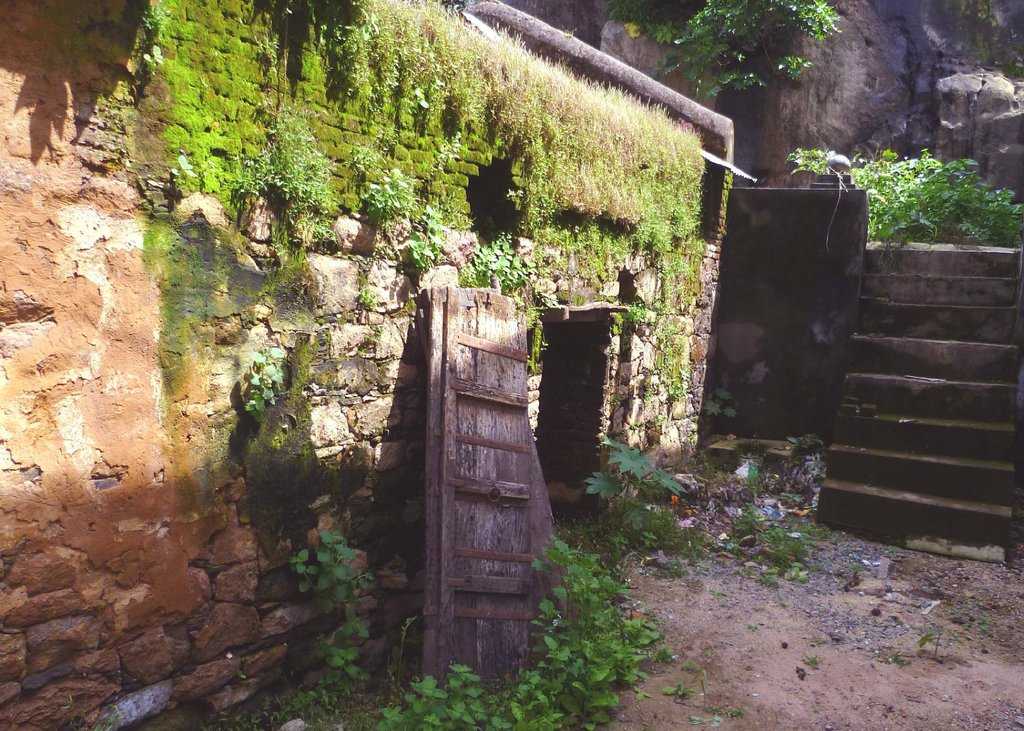 Achalgarh Fort Photo 2