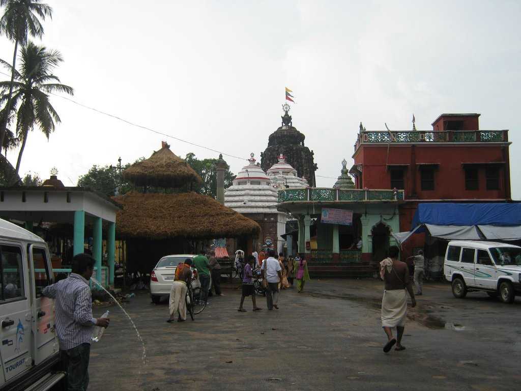 Sakshi Gopal Temple Photo 1