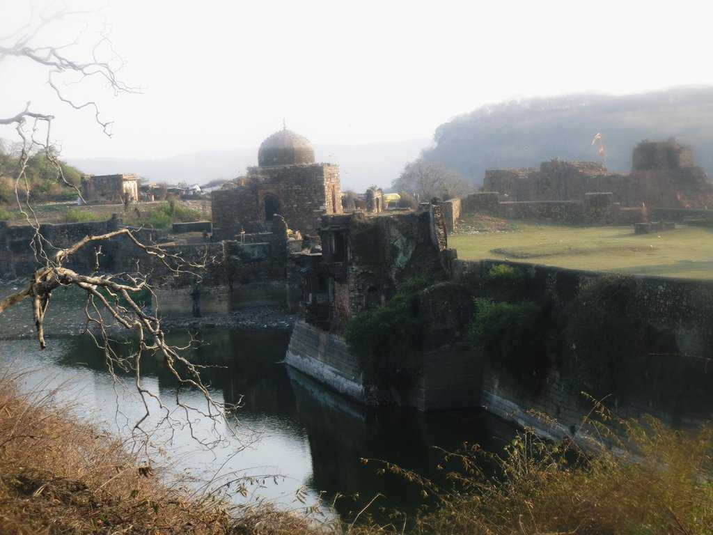 Khandar Fort Photo 2