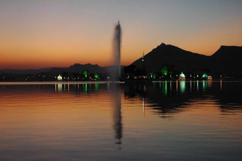 Fateh Sagar Lake Photo 3